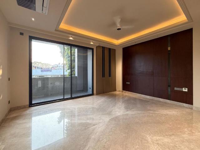 Flat for rent in Deri