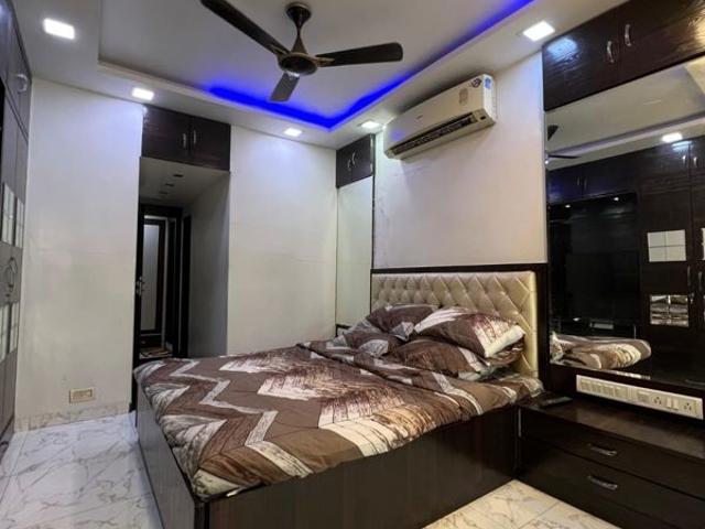 Flat for rent in Vile Parle West, Mumbai
