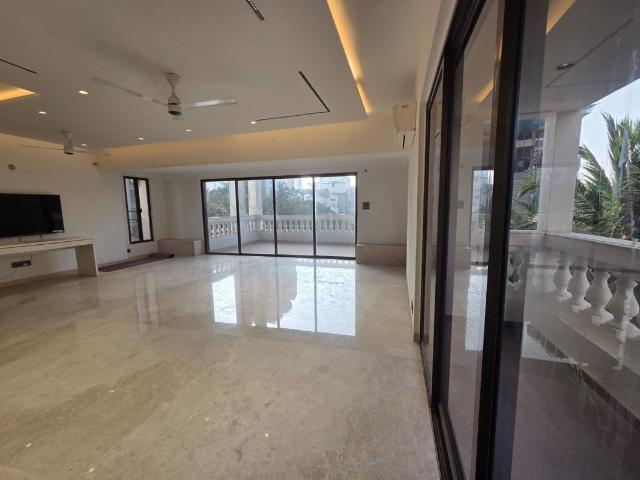 Flat for rent in Khar, Mumbai