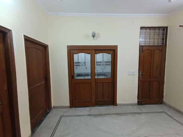 House for rent in Hariana