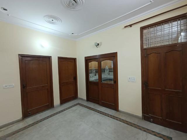 House for rent in Hariana