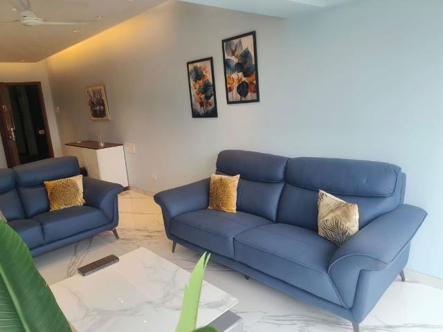 Flat for rent in Colaba, Mumbai City District