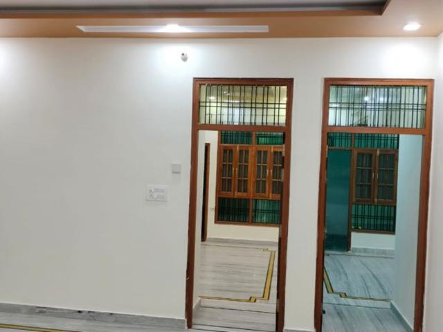 Property for rent in Vijyant Khand, Chinhat