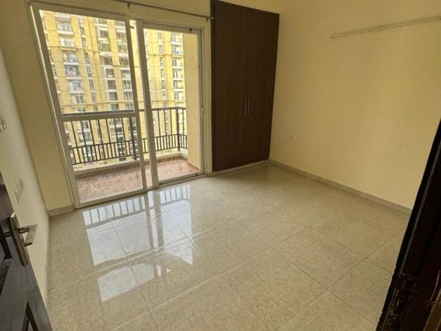 Flat for rent in Sector 107, Noida