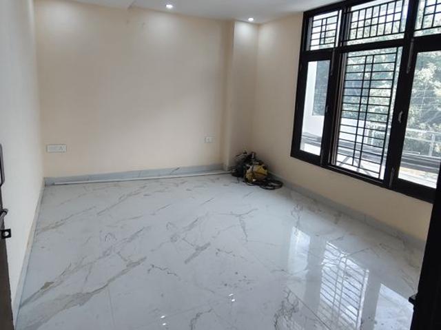 House for rent in Sector 31, Noida