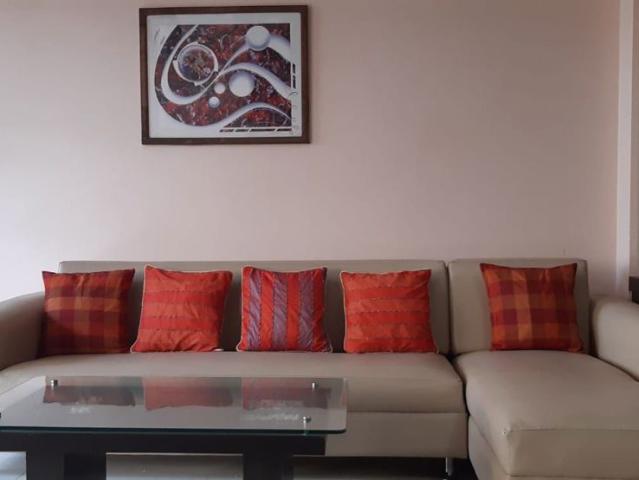 Flat for rent in Vile Parle West, Mumbai