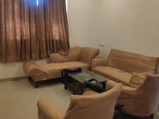 Flat for rent in Colaba, Mumbai City District