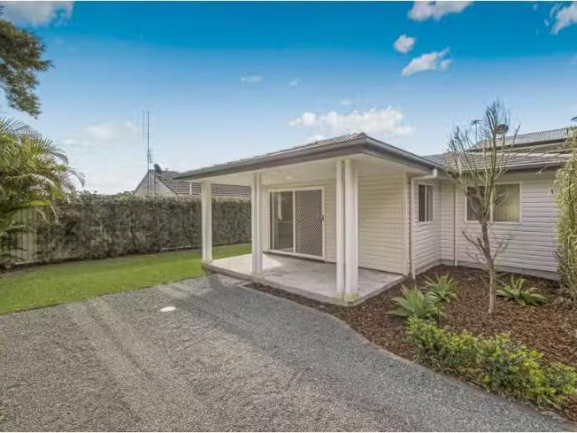 Apartment for rent in Mannering Park, Central Coast Council