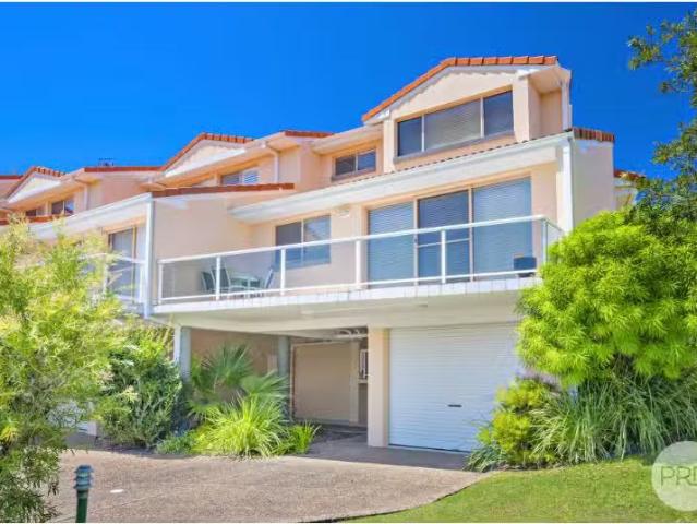 Condo for rent in Shoal Bay, New South Wales
