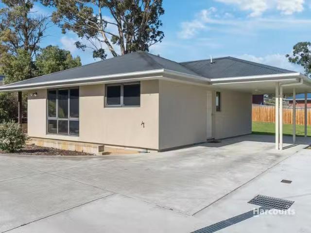 House for rent in New Norfolk, Derwent Valley