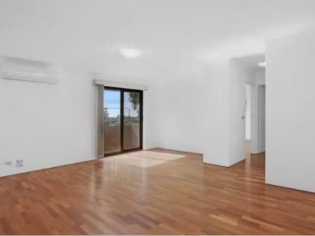 Apartment for rent in Warwick Farm, Sydney