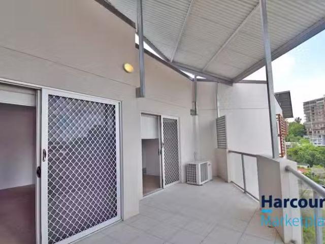 House for rent in Taringa, Greater Brisbane