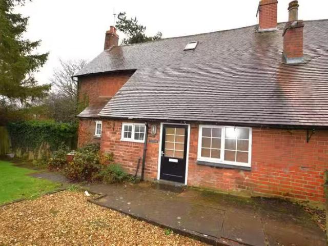 House for rent in Little Woodcote, Greater London