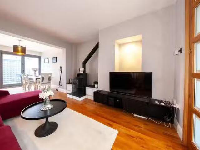 Apartment to rent in Dublin 4, Bluebell