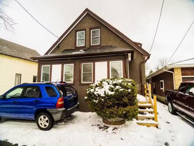 Condo for rent in Welland, Golden Horseshoe