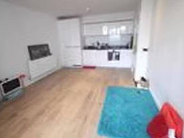 Apartment for rent in Kingsbury, Greater London
