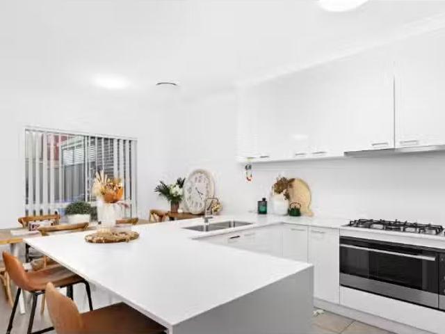 Condo for rent in Wollongong West, New South Wales