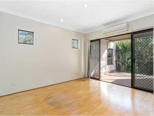 Apartment for rent in Toombul, Queensland