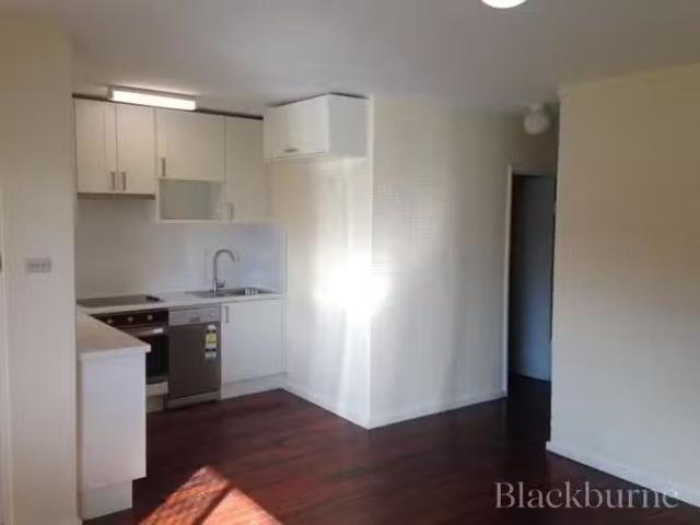 Apartment for rent in Jolimont, Western Australia