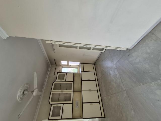 Flat for rent in East Delhi, Deri