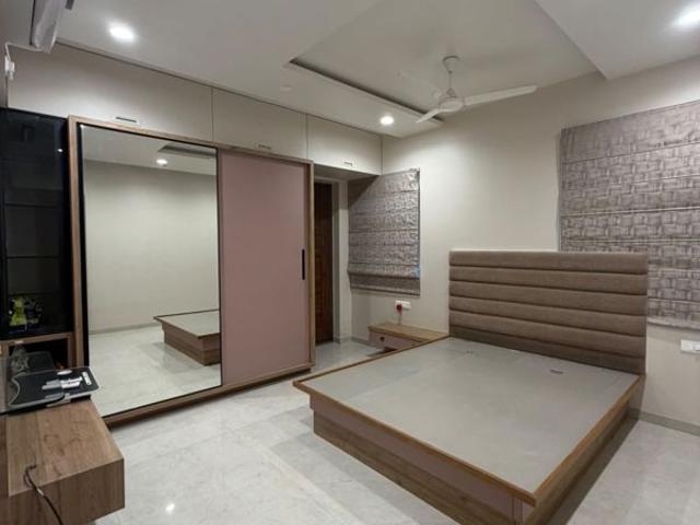 Flat for rent in Model Colony, Pune