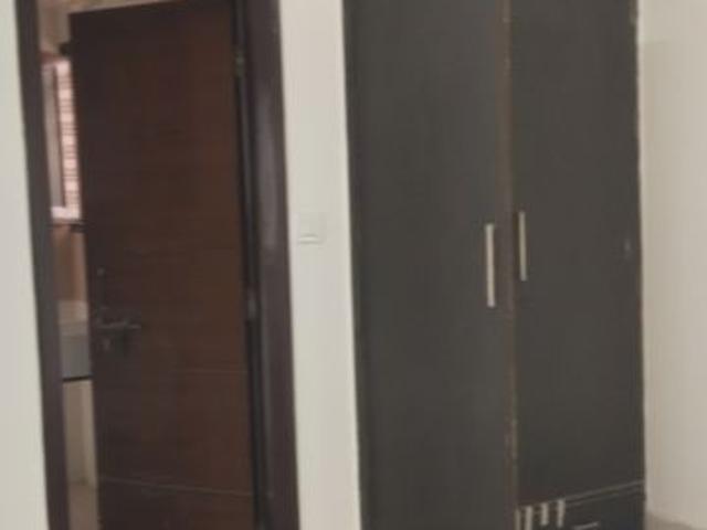 Flat for rent in Deri
