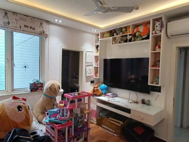 Flat for rent in DLF 5, Gurugram