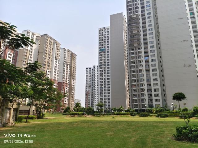 Flat for rent in Lotus Panache, Noida