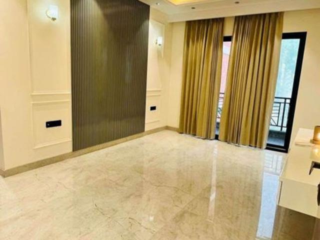 Flat for rent in Sector 5, Gurugram