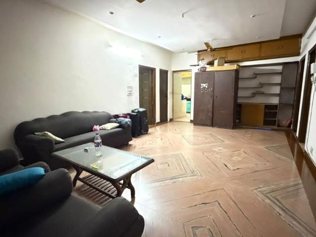 Flat for rent in Sarita Vihar, Delhi