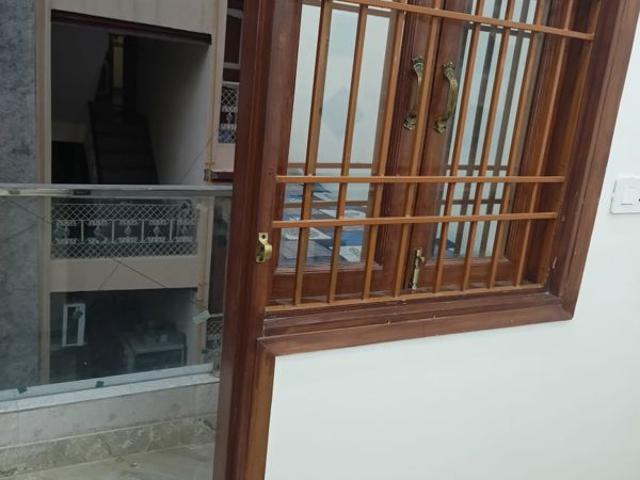 Property for rent in East Delhi, Deri
