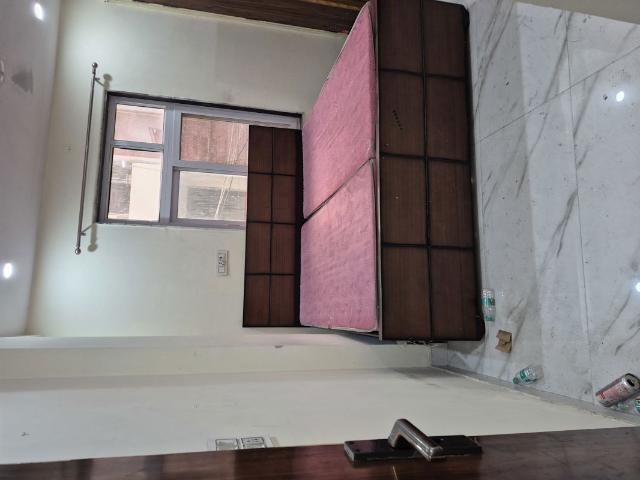 Property for rent in East Delhi, Deri