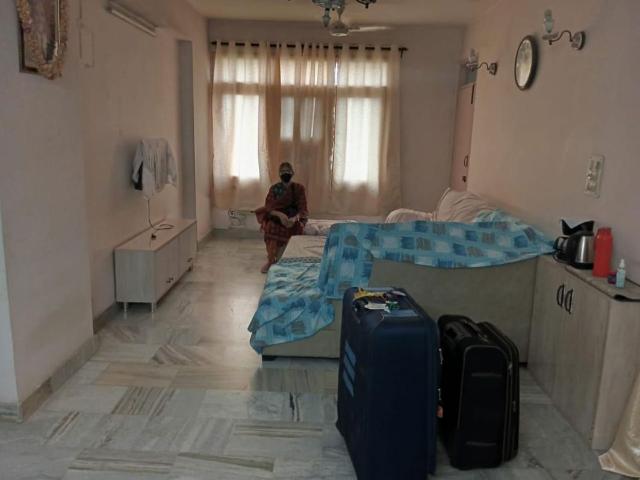 Flat for rent in East Delhi, Deri