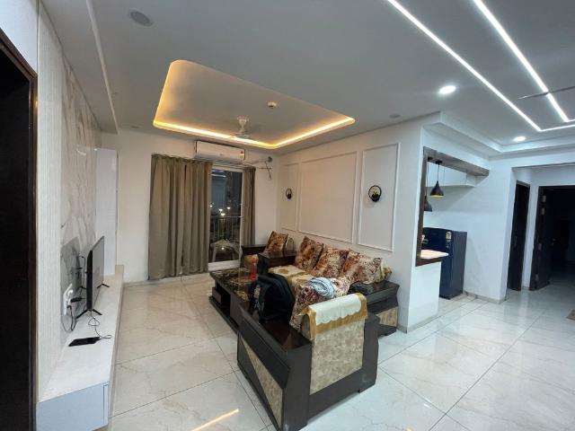 Flat for rent in Vibhav Khand, बड़ा भरवांरा