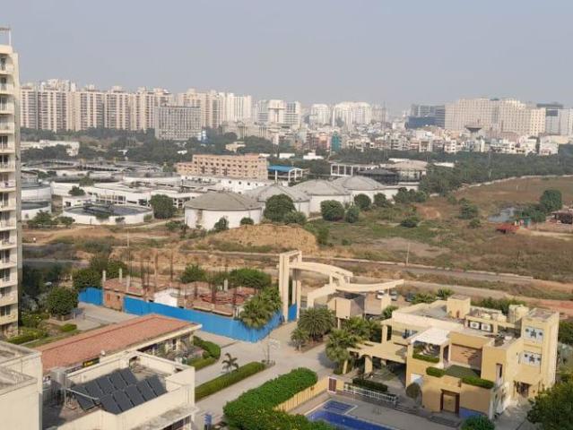 Flat for rent in CHD Avenue 71, Gurugram