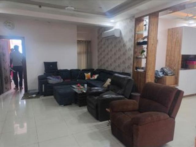 Flat for rent in Grand Ajnara Heritage, Noida