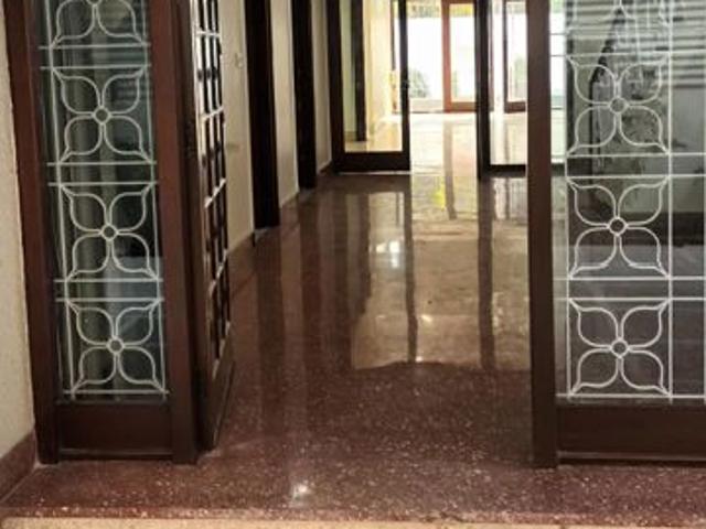 Villa for rent in Gulmohar Park, Delhi