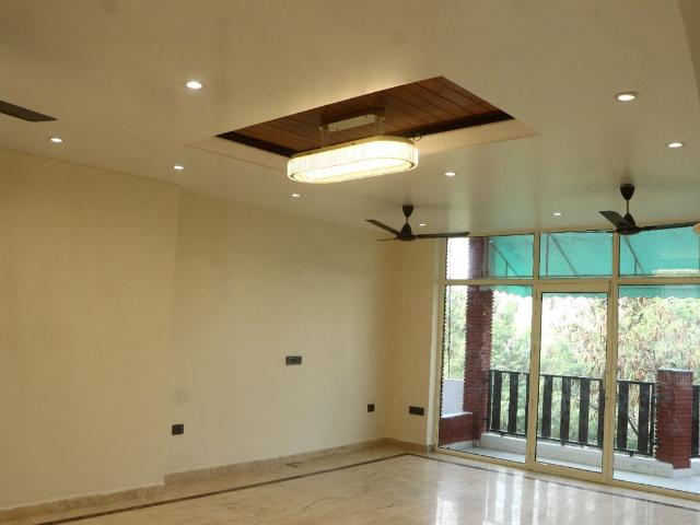 Flat for rent in Moti Bagh, Delhi