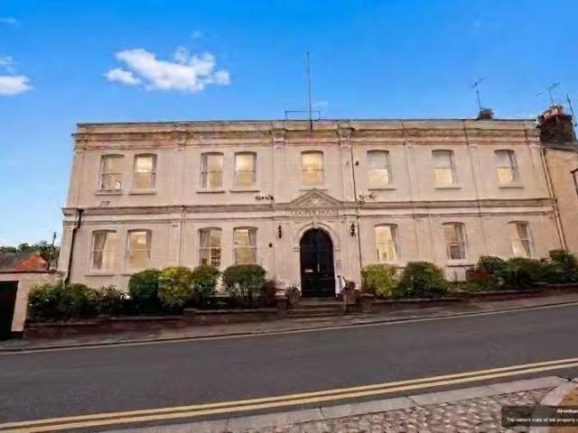 Apartment for rent in Ashlyns Estate, Pouchen End