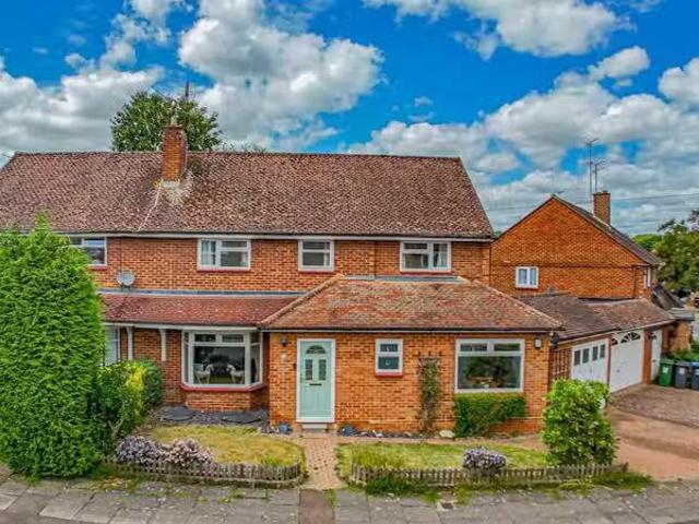 House for rent in Pouchen End, Hertfordshire