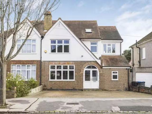 House for rent in London Borough of Croydon, Shirley