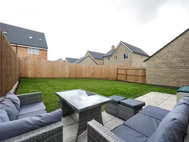 House for rent in Pouchen End, Hertfordshire