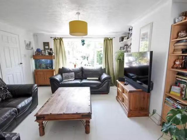 House for rent in Fishersgate, West Sussex