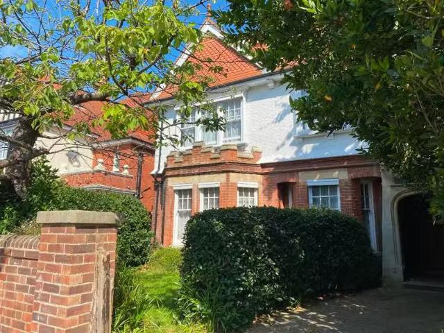 House for rent in Upperton, Eastbourne