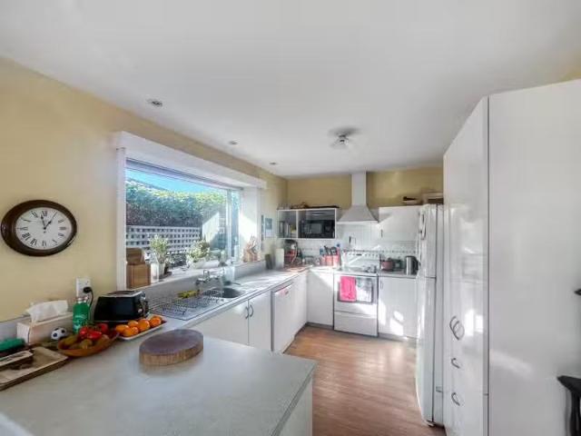 House for rent in Chaslands, Canterbury