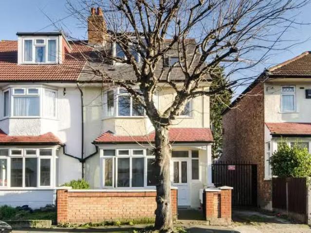 House for rent in London Borough of Merton, Mitcham