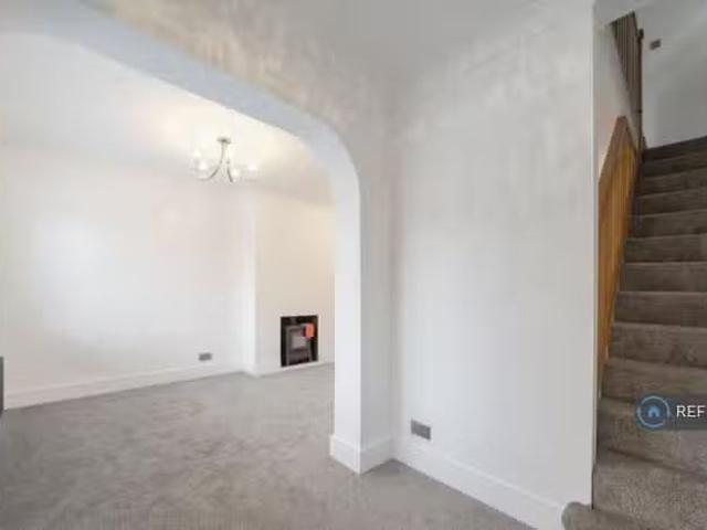 House for rent in Pilgrims' Hatch, Navestock Side