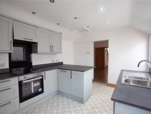 House for rent in Kingswood