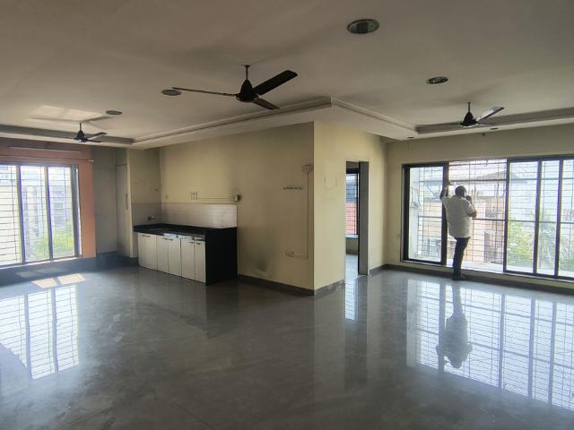 Flat for rent in Naupada, Thane
