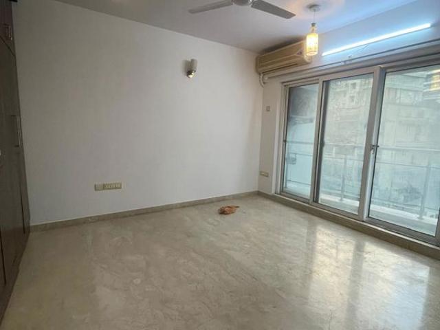Flat for rent in Khar, Mumbai